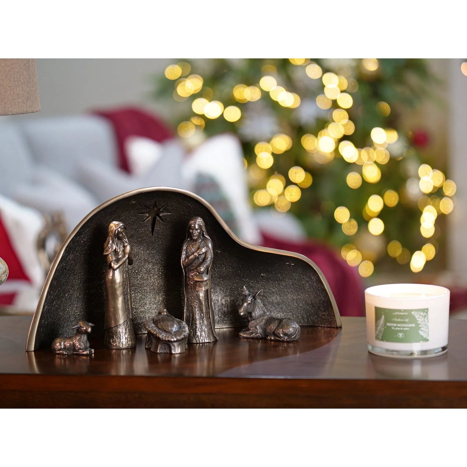 Genesis O'Holy Night Crib nativity set