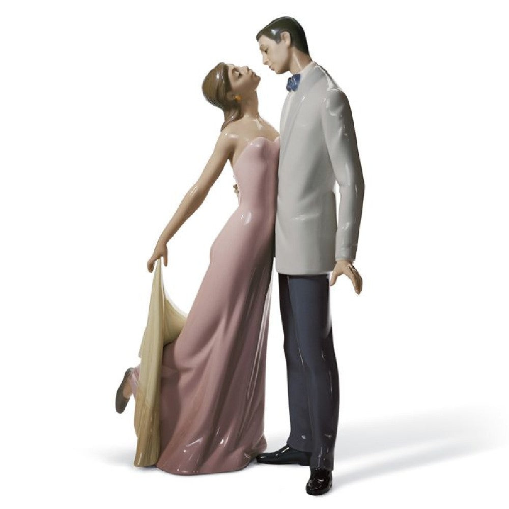 Lladro Happy Anniversary Couple Figurine Porcelain