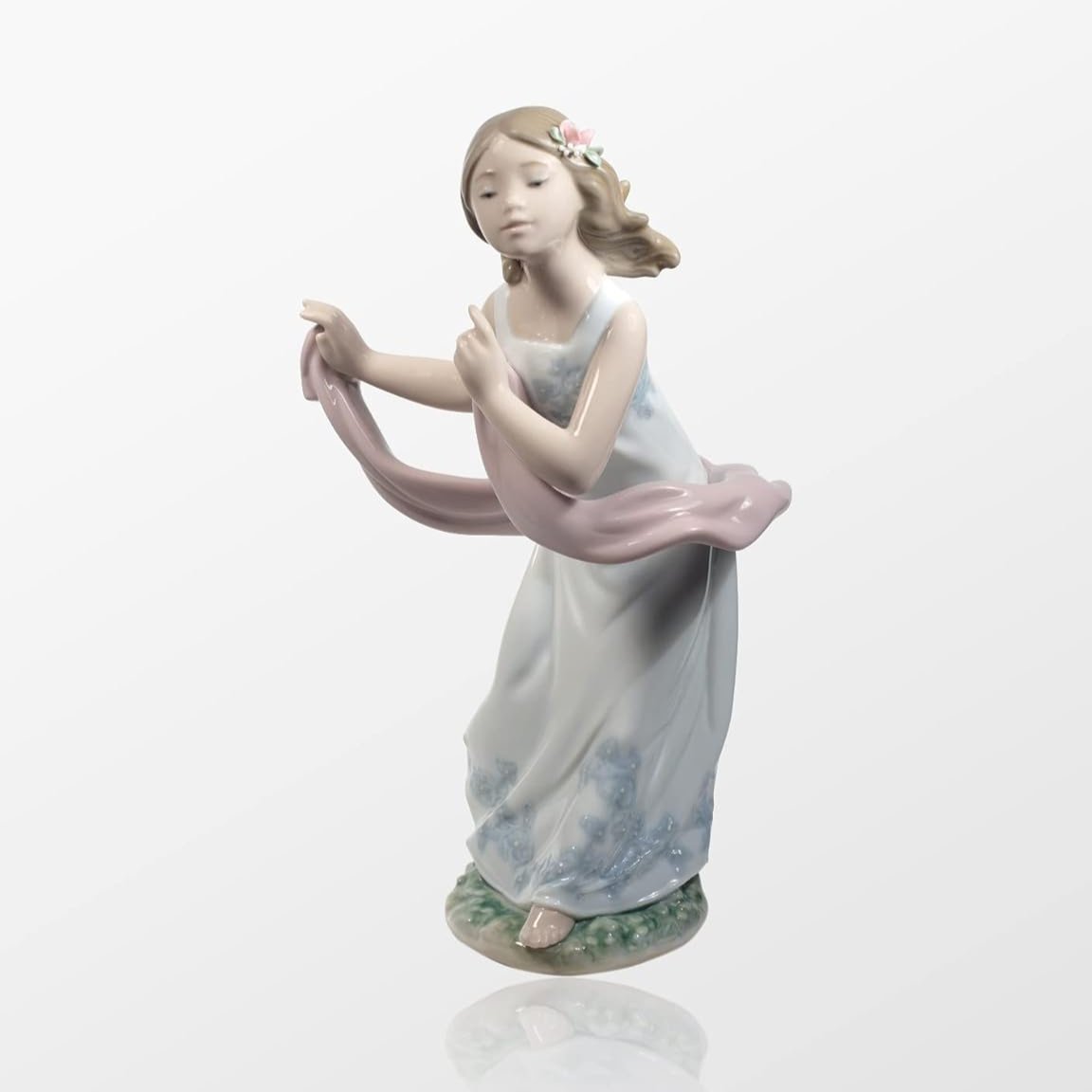 Lladro Pleasant Breeze Girl Figurine